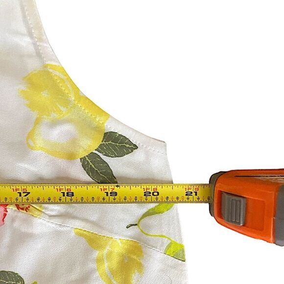 Woman Within Size 14/16 Medium Top Sleeveless New Flowers and Fruit Cottagecore - Picture 4 of 7